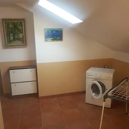 Pokoj S Kuchyni Pro Tri Uhersky Brod Exterior photo
